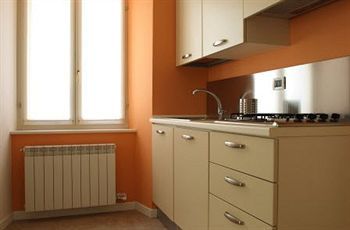 Residence Sara Триест Екстериор снимка